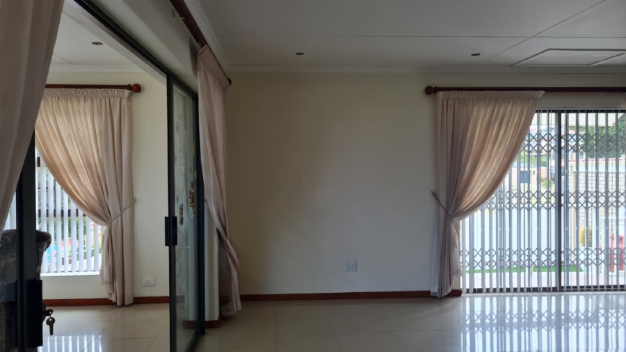 3 Bedroom Property for Sale in Dana Bay Western Cape